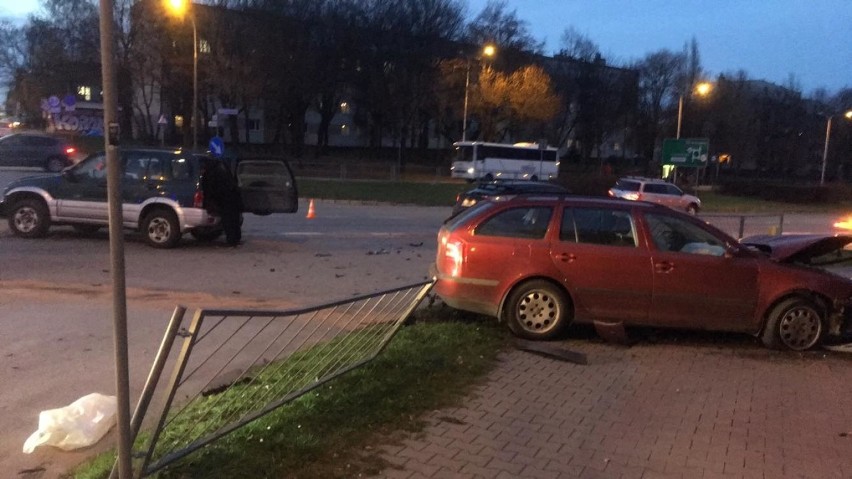 Zderzenie trzech aut w Kielcach, tworzyły się gigantyczne korki (WIDEO, ZDJĘCIA)