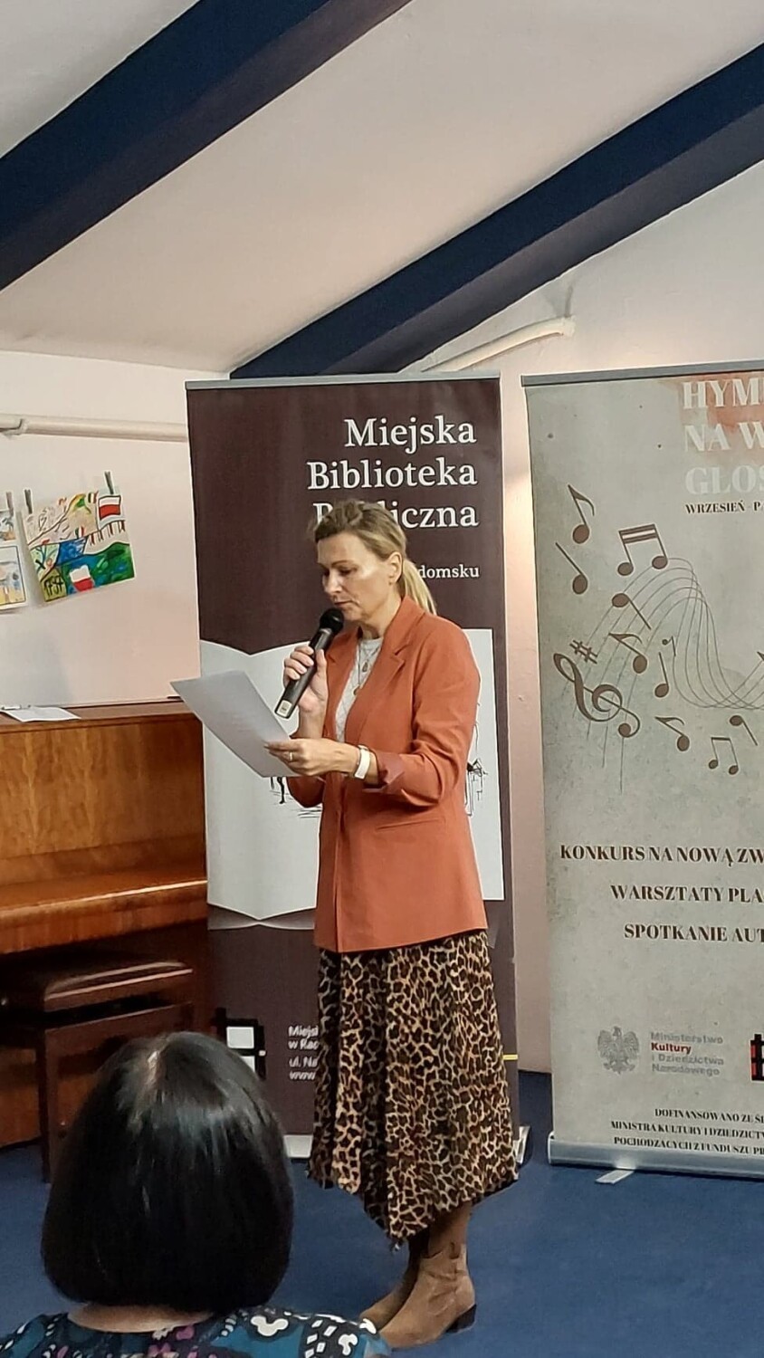 Konkurs "Na nową zwrotkę hymnu" rozstrzygnięty w Bibliotece w Radomsku. ZDJĘCIA
