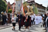 Boże Ciało 2022. Setki wiernych uczestniczyło w procesji w Parafii Wniebowzięcia NMP w Bolszewie | ZDJĘCIA, WIDEO