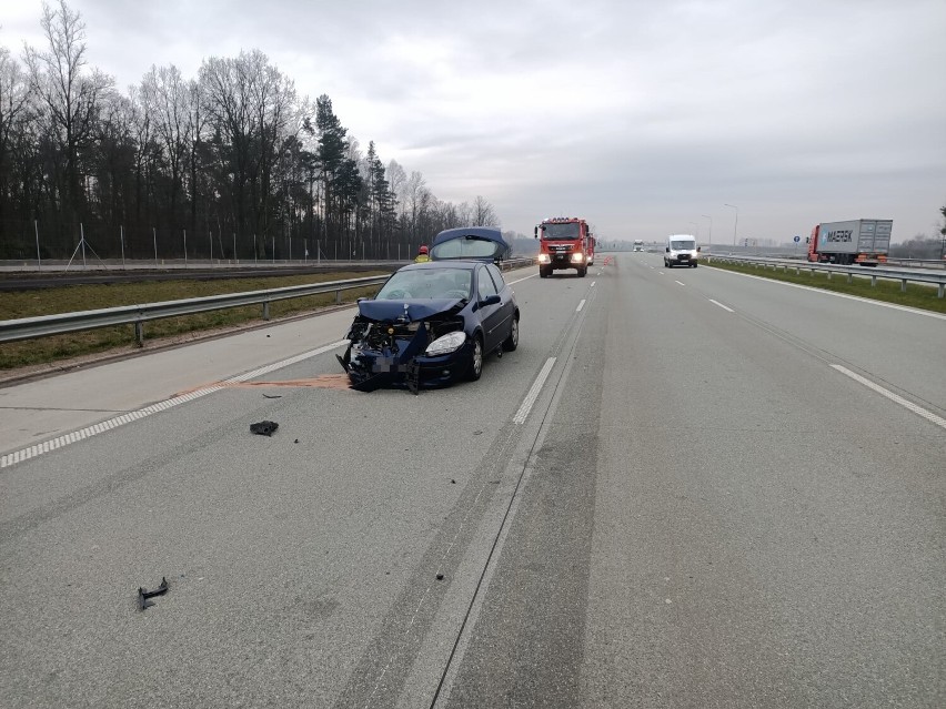 Wypadek na autostradzie A1 w okolicach Kamieńska. Zderzyły...