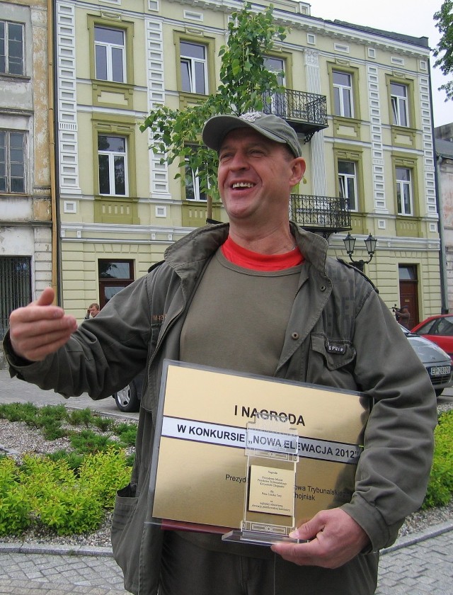 Główną nagrodę w konkursie na najładniejszą Nową Elewację 2012 w Piotrkowie zdobył Leszek Tuta, właściciel odnowionej kamienicy przy pl. Czarnieckiego 2