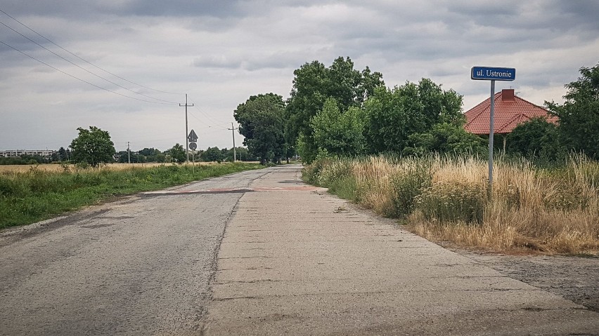 Leszno. Progi na dziurawej Henrykowskiej. Część mieszkańców za, inni zaskoczeni [ZDJĘCIA]