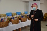 Wigilijna pomoc dla osób samotnych i bezdomnych od Caritas Diecezji Sandomierskiej 