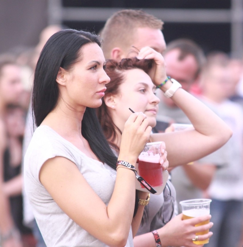 Najładniejsze dziewczyny na festiwalu w Jarocinie [ZDJĘCIA]