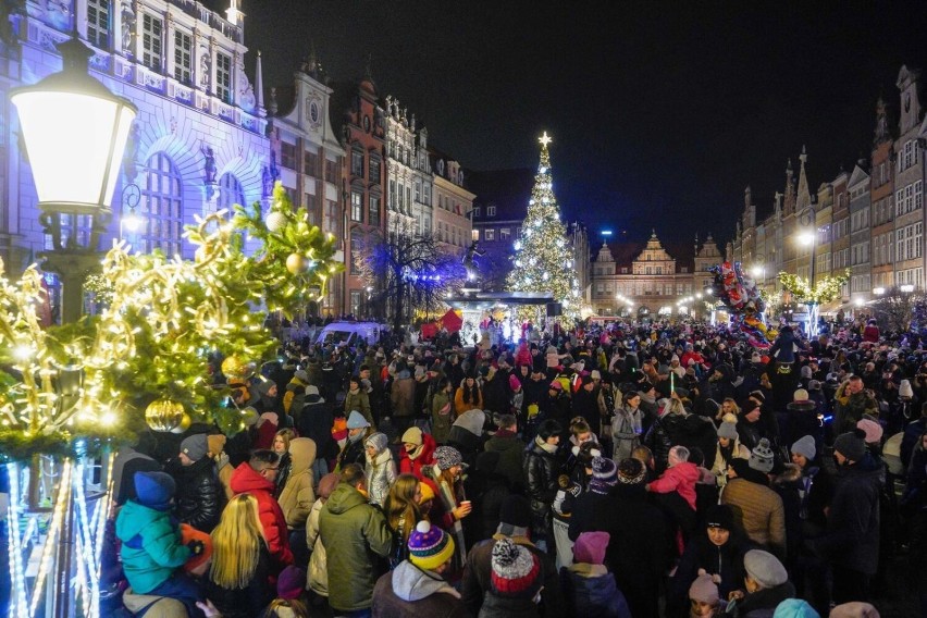 Przyjście św Mikolaja do Gdańska i włączenie lampek na...