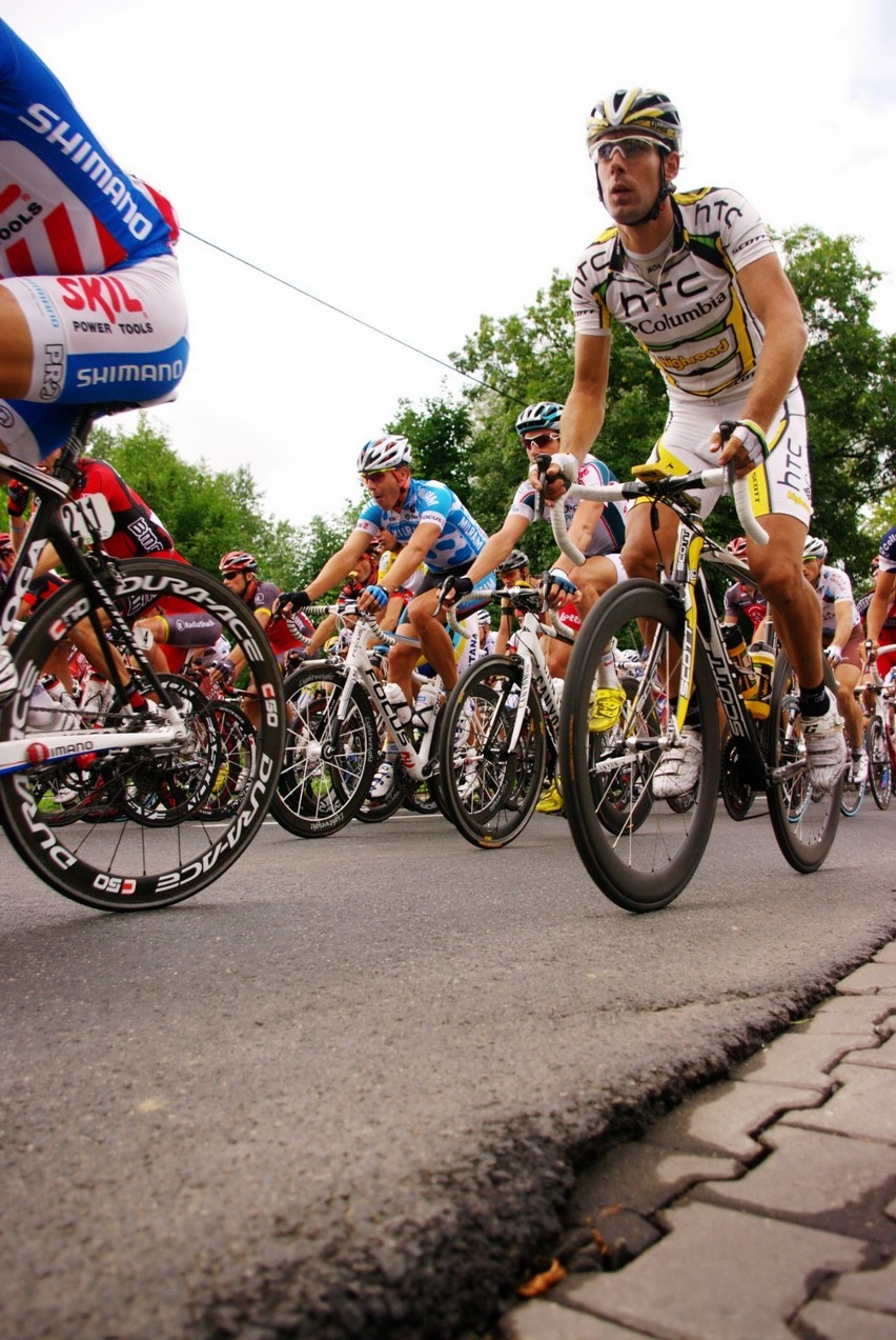 Peleton w drodze na rundy (ulica Bytkowska)