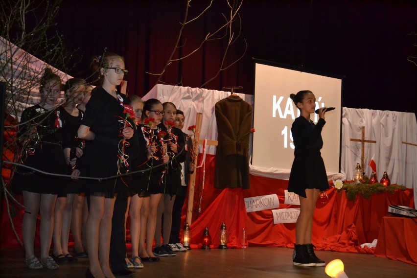Akademia Katyńska już po raz 16. przygotowana przez uczniów Szkoły Podstawowej w Żarkach