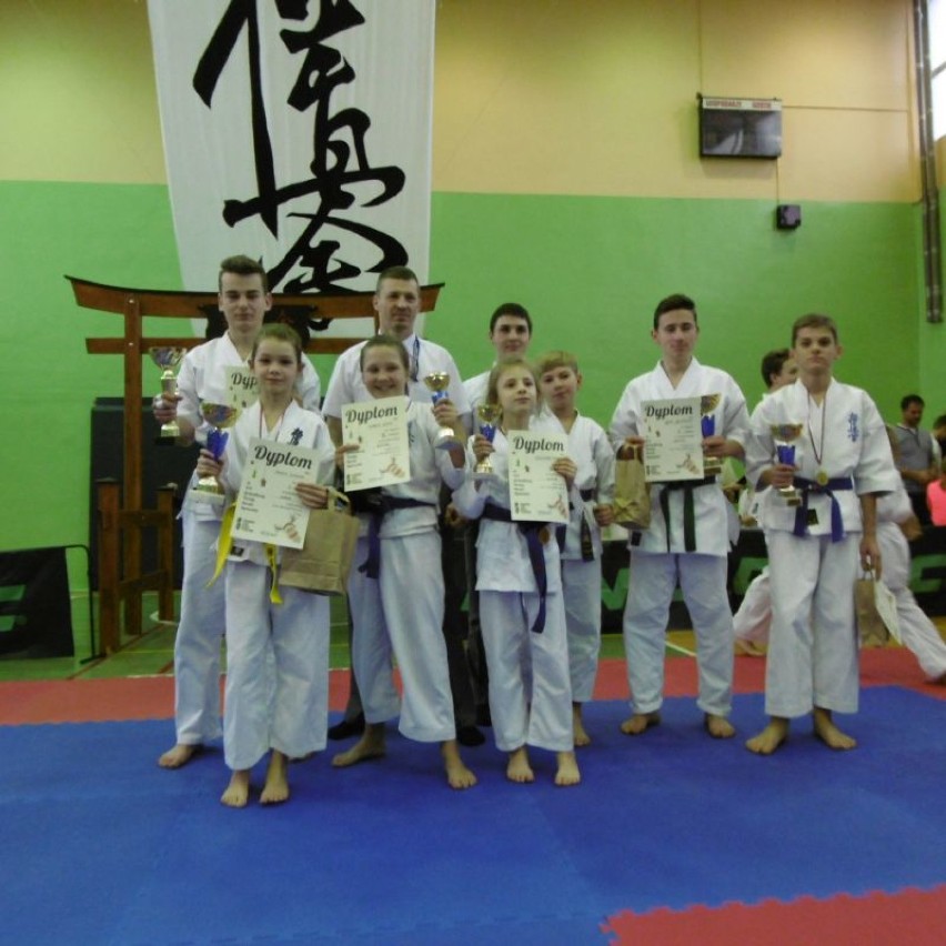 Karatecy powrócili z medalami z gwiazdkowego turnieju