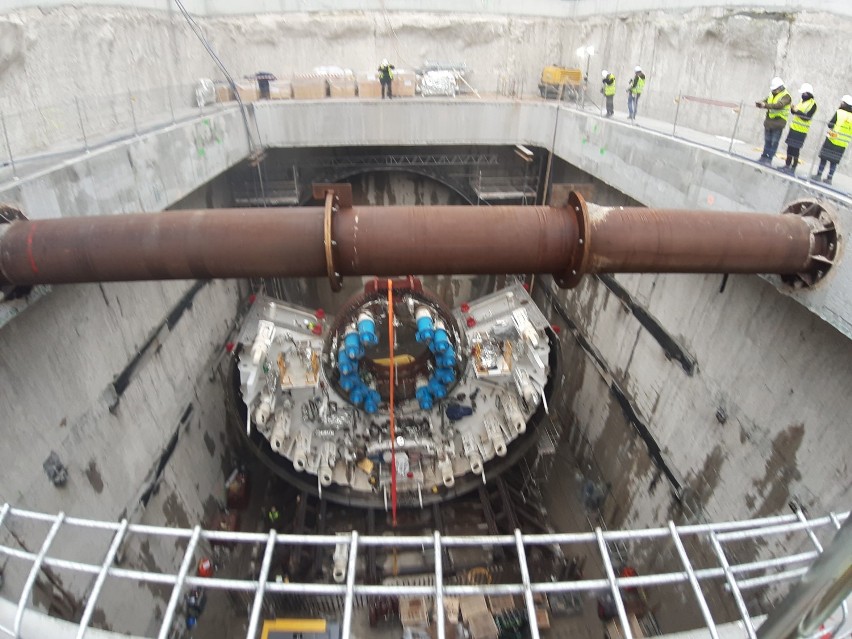 Tunel w Świnoujściu już się buduje. W komorze startowej...