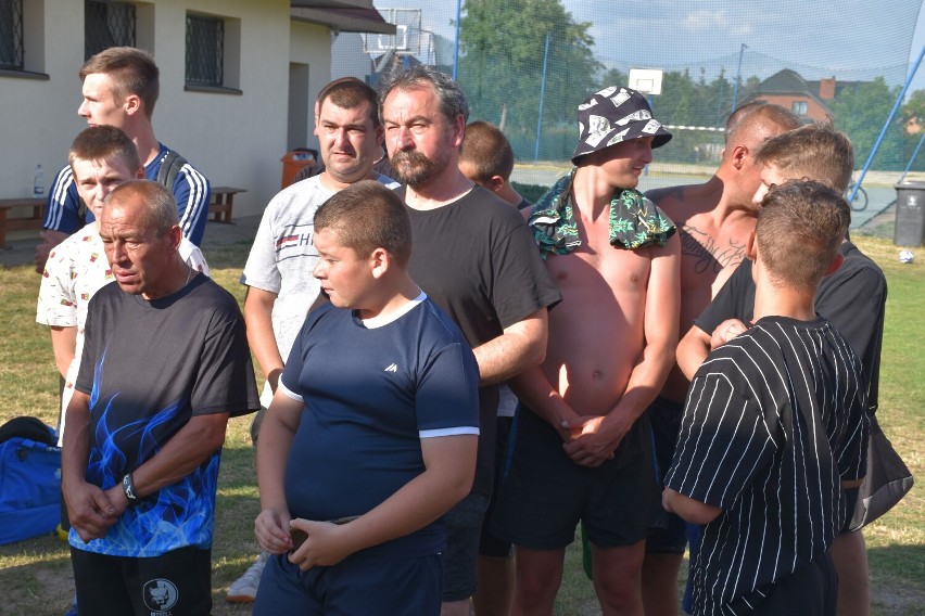 Pięć drużyn wzięło udział w pierwszym turnieju sołectw gminy...
