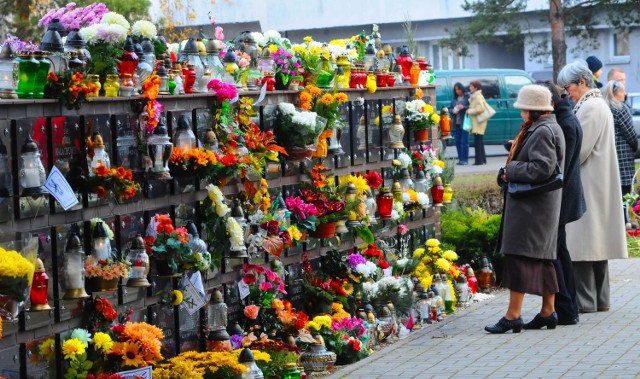 Obecnie na cmentarzu przy ul. Wiślanej znajdują się cztery ossaria. Jednak potrzeby są znacznie większe, bo zainteresowanie pochówkami urnowymi z roku na rok rośnie.