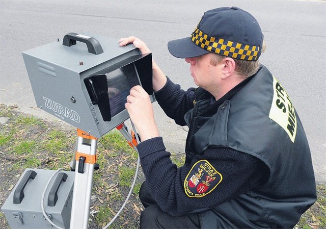 Strażnicy miejscy obsługą miejskiego fotoradaru będą się zajmowali nie tylko na ulicach, ale też w biurze