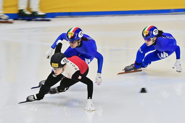 Na tafli lodowiska podczas mistrzostw świata w Seulu Nikola Mazur