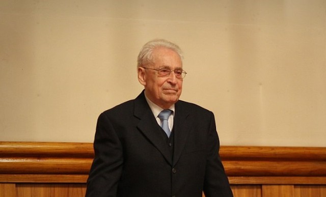 Stanisław Stabryła jest profesor zwyczajnym Uniwersytetu Jagiellońskiego