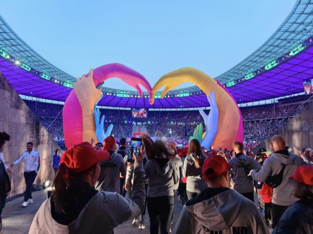 Reprezentacja Żagania na sportowym święcie w Berlinie. Ceremonia otwarcia