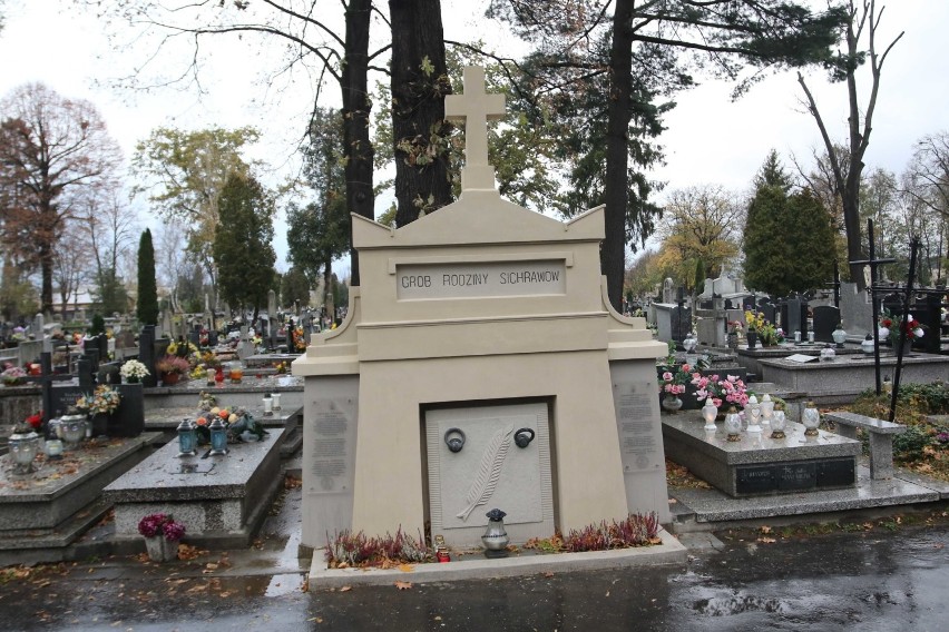 Odnowiono grobowiec dra Romana Sichrawy, legendarnego burmistrza Nowego Sącza