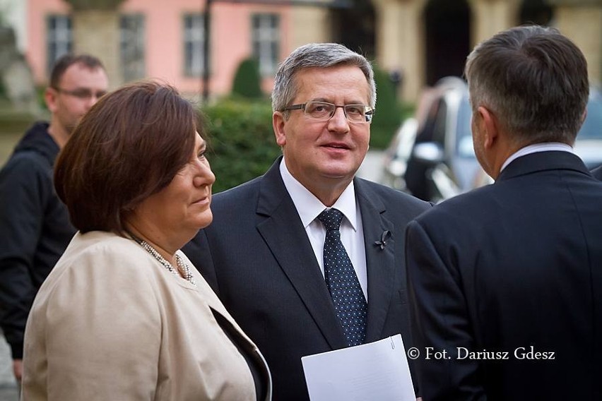 Prezydent Bronisław Komorowski wraz z małżonką Anną, w...