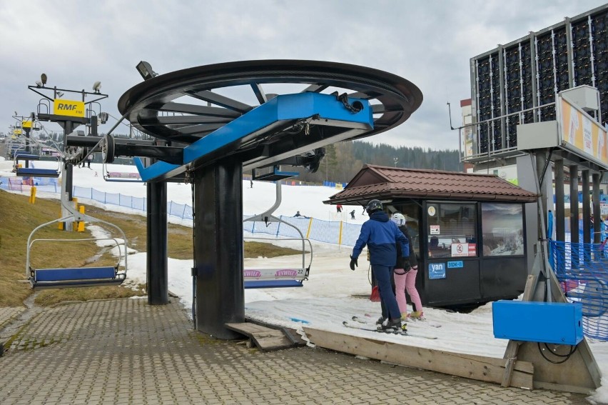 Stacja narciarska na Polanie Szymoszkowej w Zakopanem