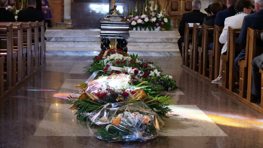 Uroczystości pogrzebowe w parafii pw. bł. Jolenty i na...