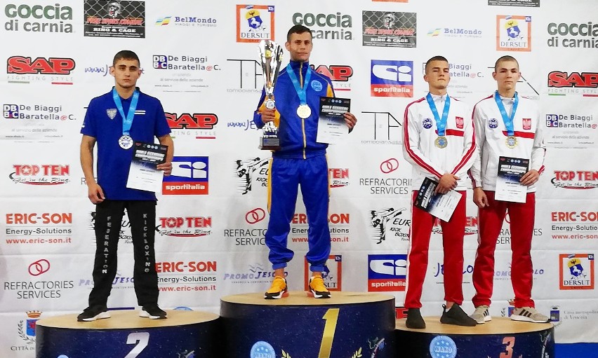 Kickboxing: Dawid Siek ze Sportów Walki Piła został brązowym medalistą Mistrzostw Świata Kadetów! Zobacz zdjęcia