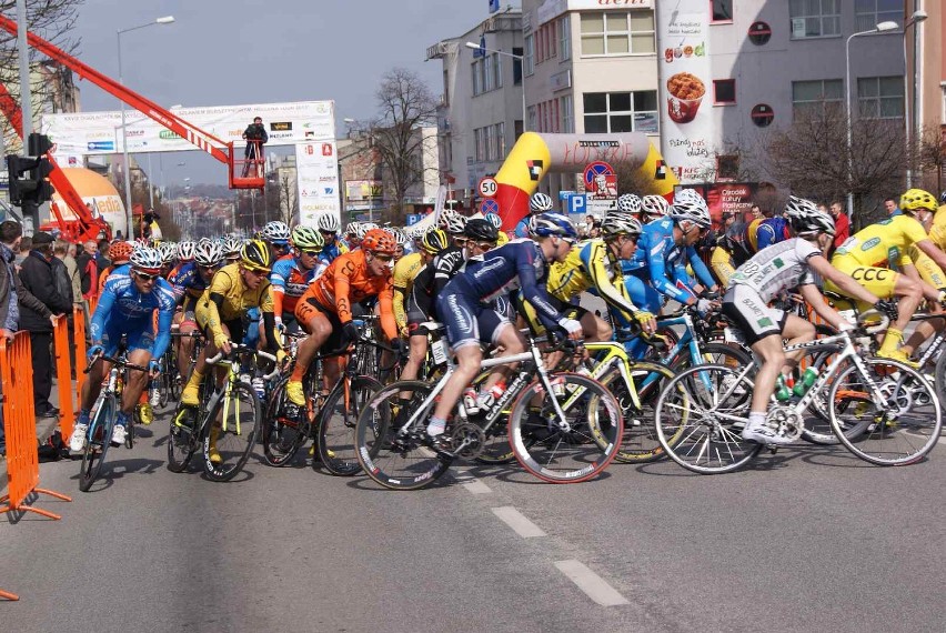 Na ulicach Kalisza zakończył się wyścig kolarski Hellena Tour 2013. ZDJĘCIA