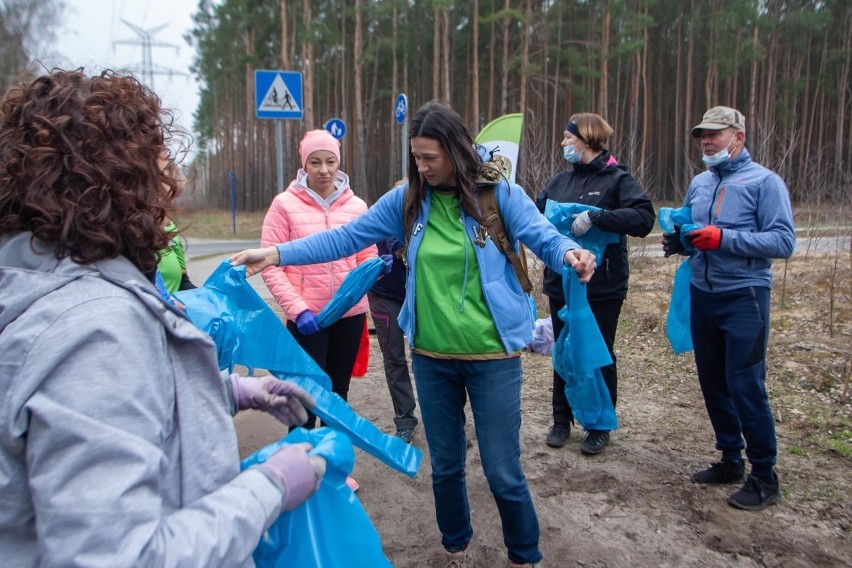 W sobotę (10 kwietnia 2021 r.) niemal 30 osób uczestniczyło...