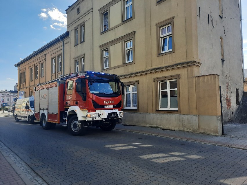 Akcja straży pożarnej na ul. Farnej w Śremie. Mieszkańcy...