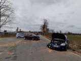 Wypadek w Trumiejach. Zderzenie na skrzyżowaniu, ranna jedna osoba [ZDJĘCIA]