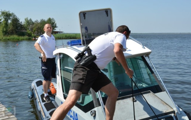 Policyjne służby na wodzie potrwają na Opolszczyźnie do połowy września. Jeśli jednak aura nadal będzie sprzyjać wypoczynkowi nad wodą, mundurowi zostaną tam dłużej.