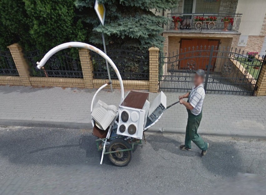 Kamera Google Street View w Brodnicy uchwyciła mieszkańców w...