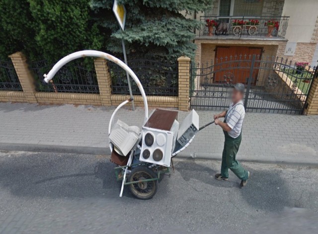 Kamera Google Street View w Brodnicy uchwyciła mieszkańców w różnych, codziennych sytuacjach. Zobacz, co robili mieszkańcy podczas spotkania z pojazdem Google. Może rozpoznasz kogoś ze znajomych! Oto zdjęcia!

WIĘCEJ NA KOLEJNYCH STRONACH>>>