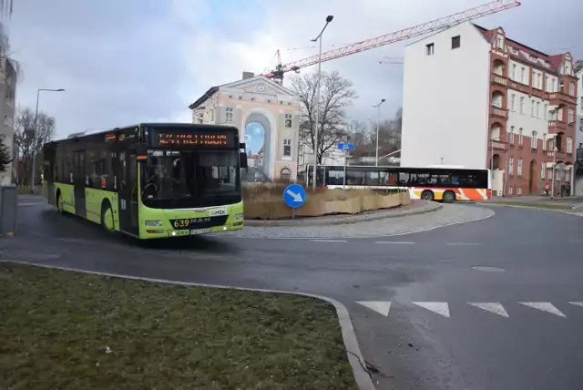 Rondo Zgody nawiązuje swoją nazwą do dawnej nazwy Białego Kościółka.