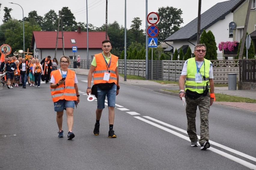 Wyruszyła 385. Kaliska Piesza Pielgrzymka na Jasną Górę. ZDJĘCIA