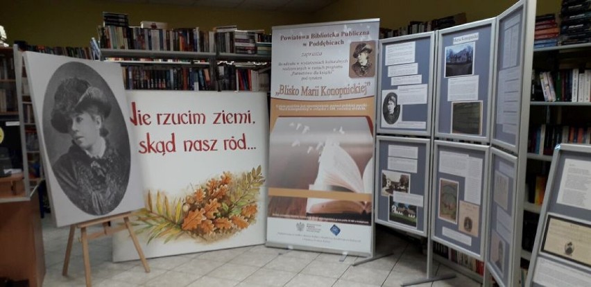 Wystawę „Maria Konopnicka” można oglądać w Powiatowej Bibliotece Publicznej w Poddębicach ZDJĘCIA