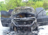 Pożar w miejscowości Brzegi. Spaliło się auto