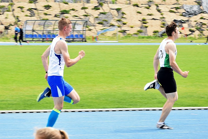 W Pile odbyły się Mistrzostwa Wielkopolski Juniorów i Juniorów Młodszych w Lekkoatletyce. Zobaczcie zdjęcia