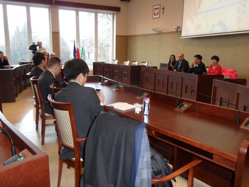 Chińczycy w Jaworznie. 40-osobowa delegacja biznesmenów z miasta Yiwu