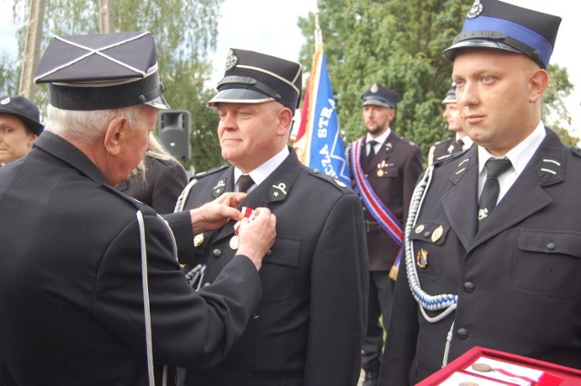 Druhowie uhonorowani medalami "Za zasłuhi dla pożarnictwa"