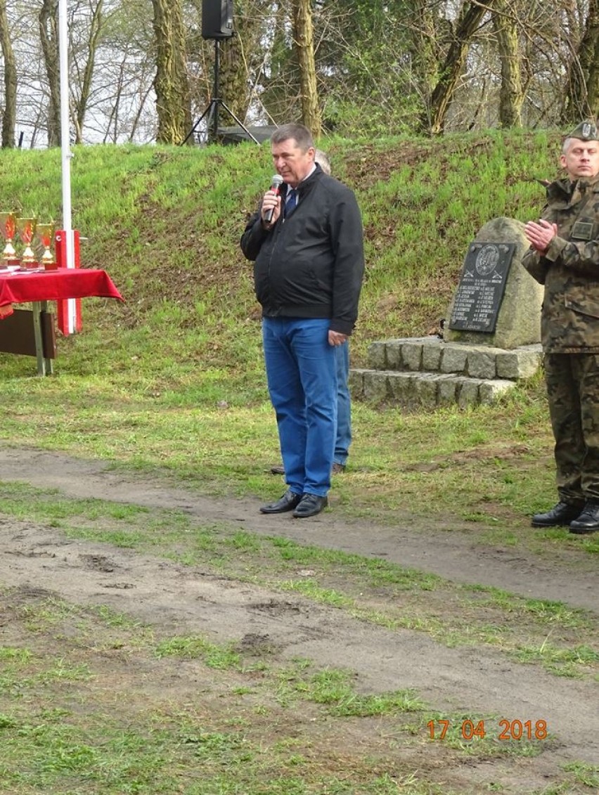 Zawody sprawni jak żołnierze na strzelnicy w Rogoźnie