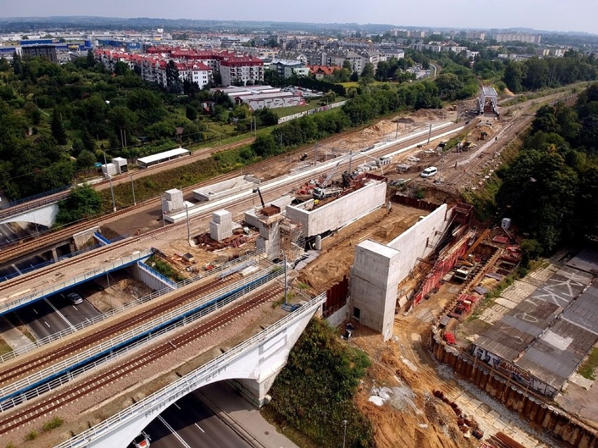 Kraków. Zobacz, jak powstaje przystanek kolejowy w Bronowicach