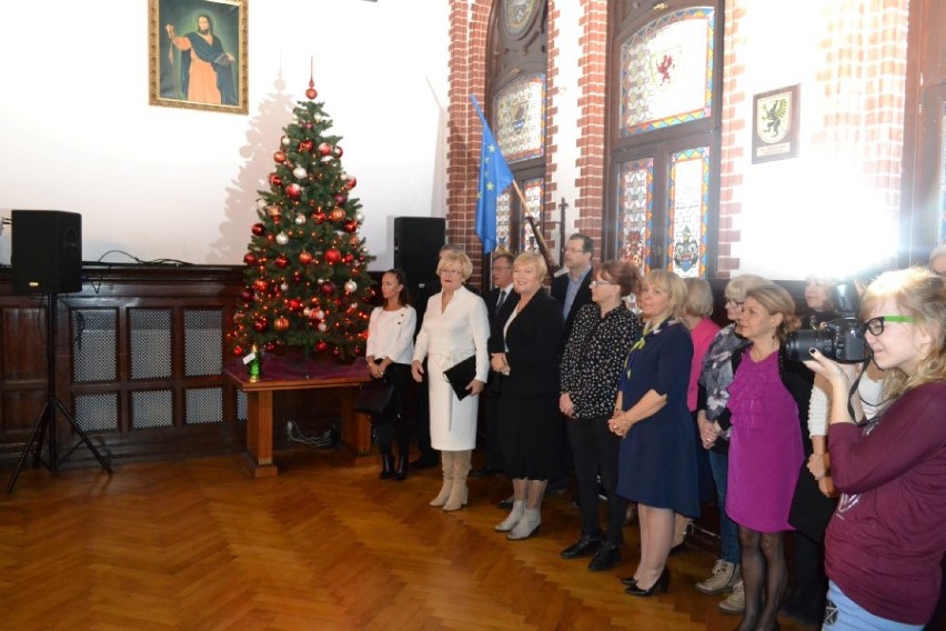 Lębork. Biskup Ryszard Kasyna z wizytą duszpasterską w ratuszu FOTO