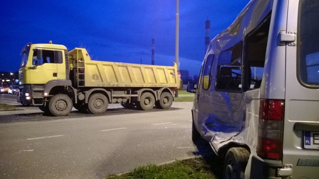 Wypadek na rondzie Sybiraków w Łodzi