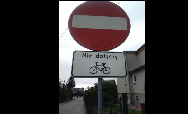 Rozwiązania z Poznania - mimo zakazu wjazdu można w jednokierunkową wpuścić rowerzystów