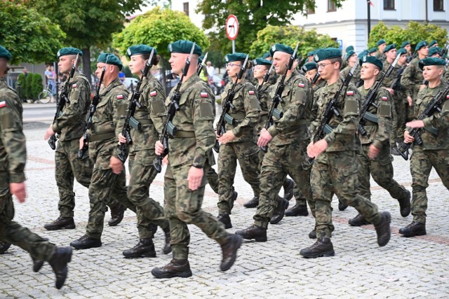 Zdjęcie z przysięgi żołnierzy Dobrowolnej Zasadniczej Służby Wojskowej w sierpniu tego roku w Nisku