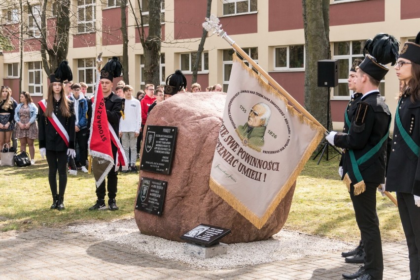 Dzień Pamięci Zbrodni Katyńskiej. Uroczystości upamiętniające zamordowanych mieszkańców naszego miasta w Koninie