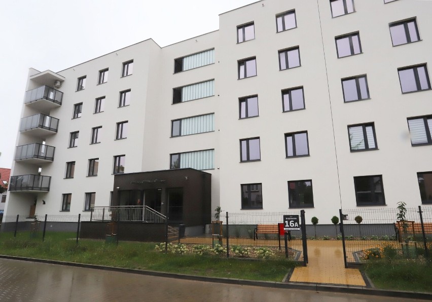 W Radomiu oddano do użytku nowy blok. Przy ulicy Grzybowskiej jest 70 mieszkań. Zobaczcie jak się prezentuje obiekt