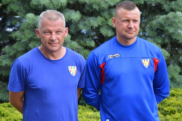 Mirosław Kasiński (z lewej) i Marcin Piotrowski byli kapitanowie seniorskich drużyn Włocłavii, teraz jako duet trenerski, poprowadzą zespół w lidze okręgowej w sezonie 2016/17.