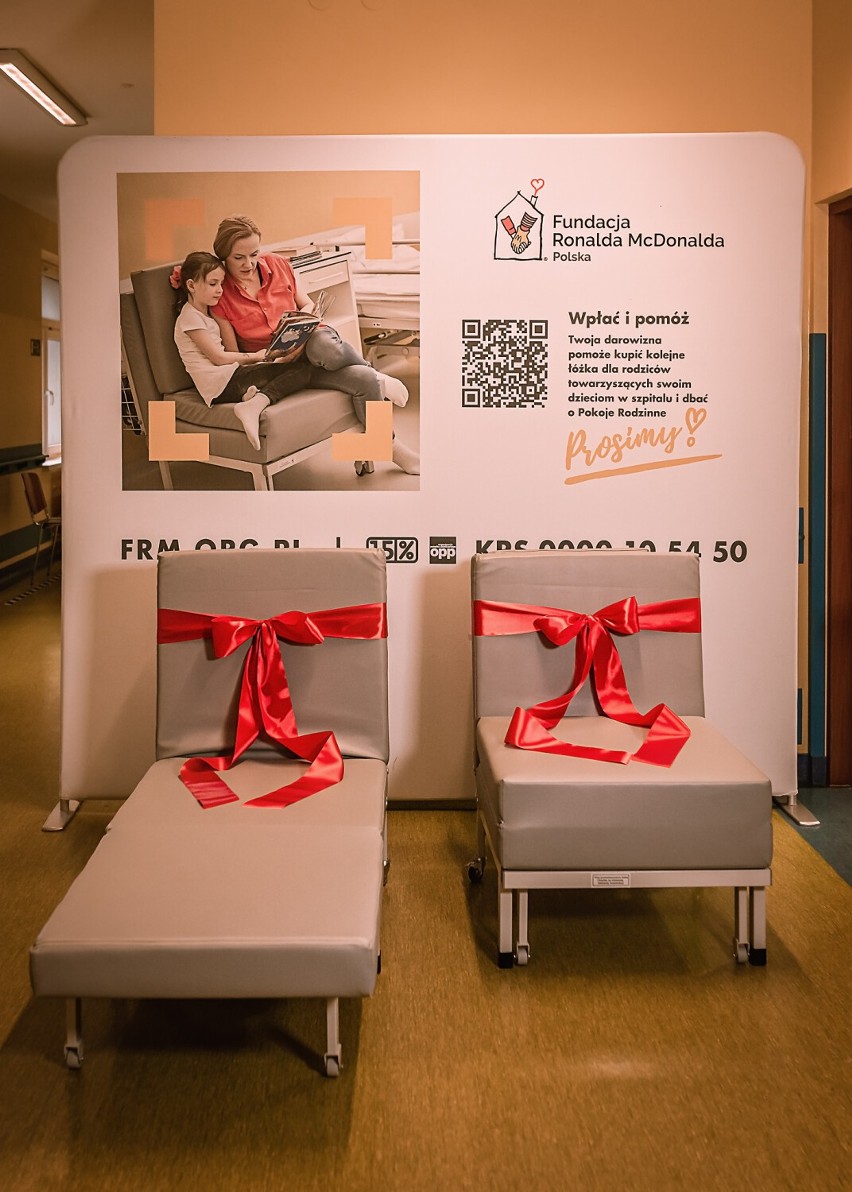 Łóżka dla rodziców małych pacjentów trafiły do szpitala w Jaworzu