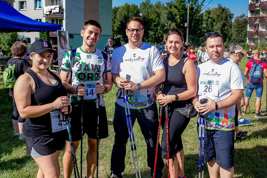 Ponad 100 uczestników zgromadziła pierwsza edycja Rajdu Nordic Walking na Podłężu