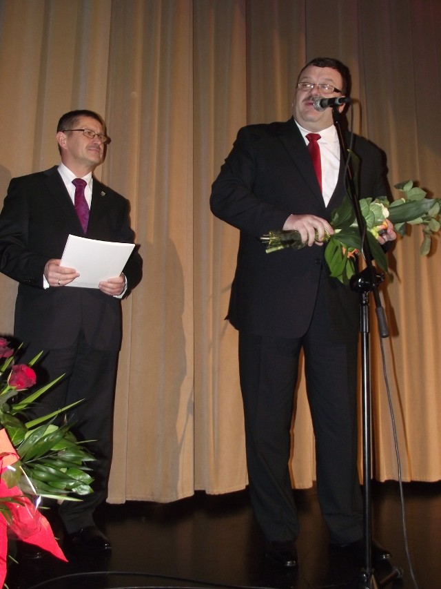 Prezydent Jan Zubowski (z lewej) i Roman Grzelczak, dyrektor huty w Głogowie